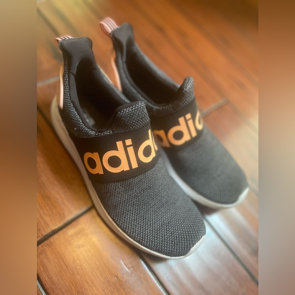 adidas Women's Lite Racer Adapt Running Shoe size 6, like new!